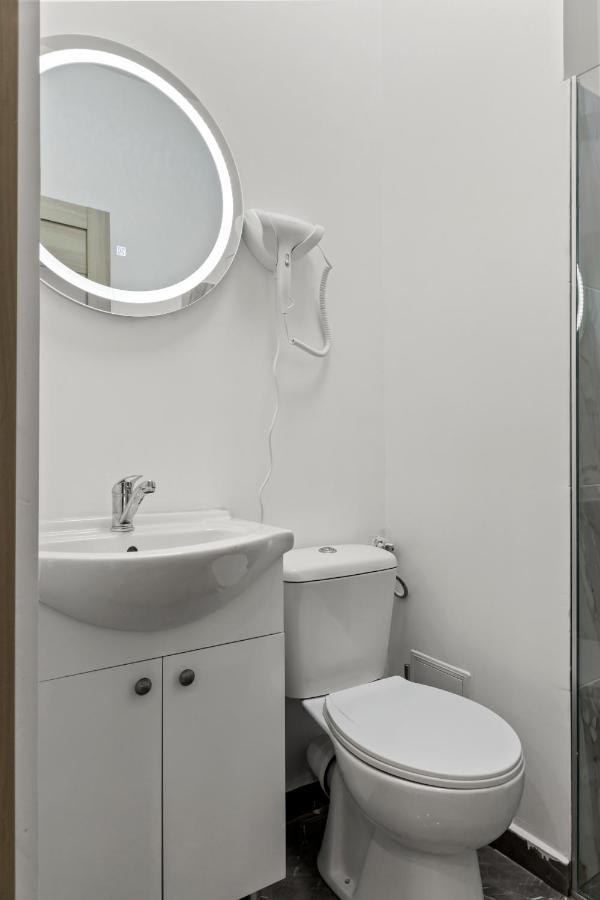 Selari Chambre Bucarest Esterno foto