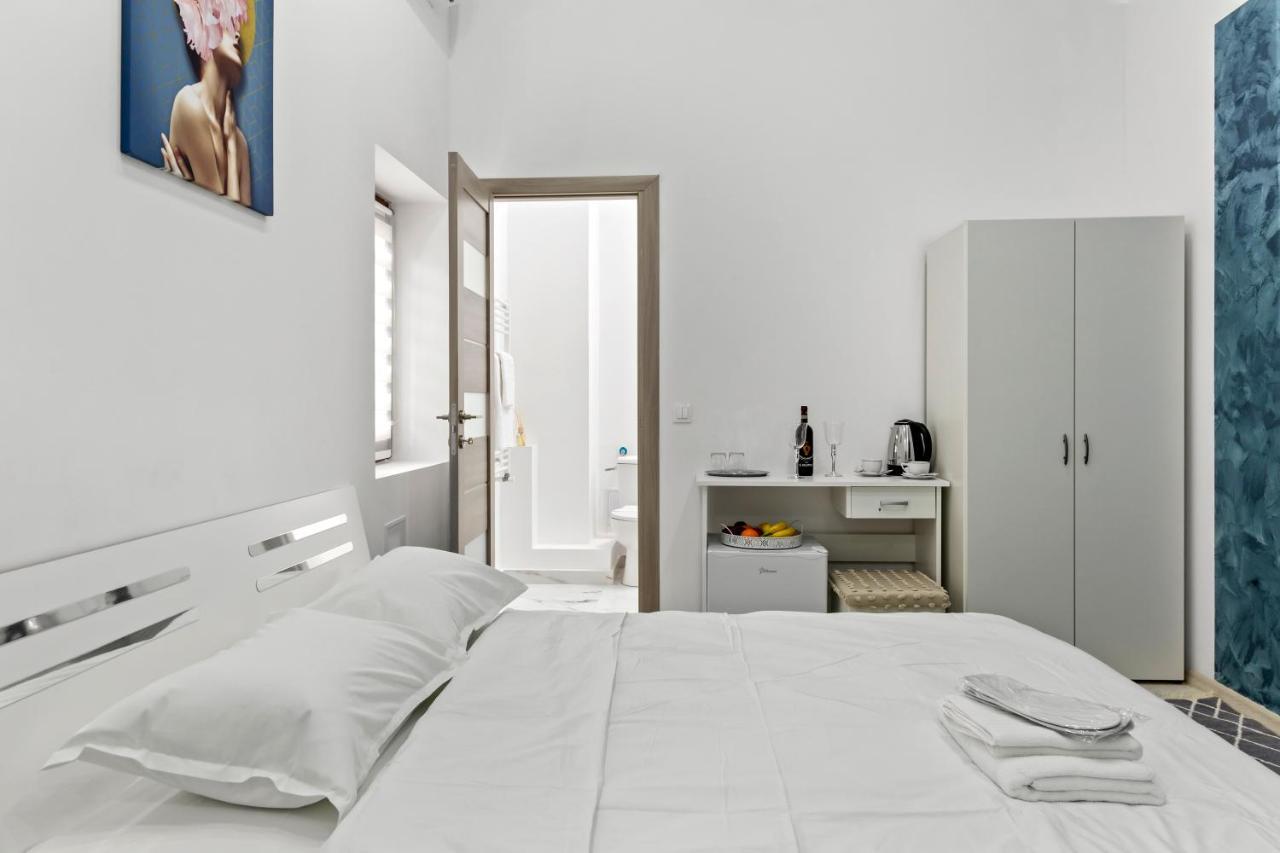 Selari Chambre Bucarest Esterno foto