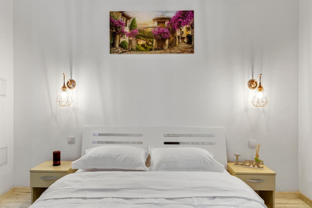 Selari Chambre Bucarest Esterno foto